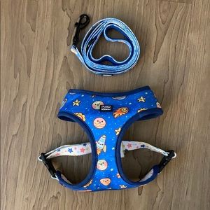 Fuzzy Paw Reversible Harness W/Leash (Size Medium)